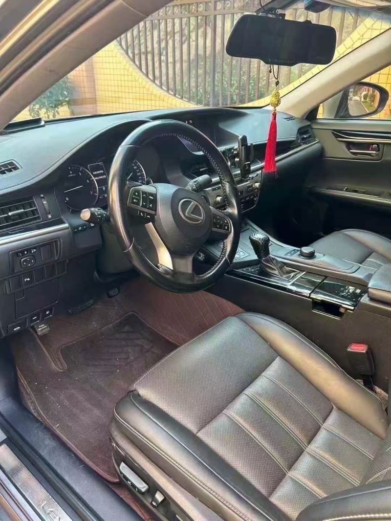 东莞18年雷克萨斯ES6