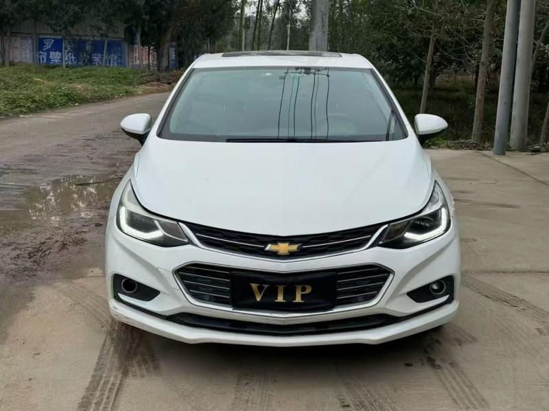 新乡18年雪佛兰科鲁兹1