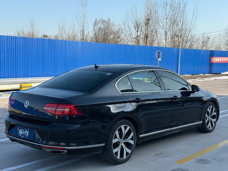 青岛18年大众迈腾8