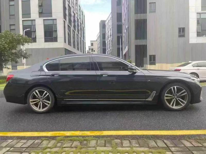 广州17年宝马7系6