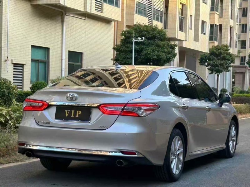 东莞24年丰田凯美瑞9