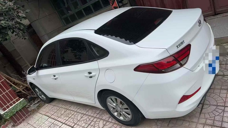 石家庄19年现代悦动4