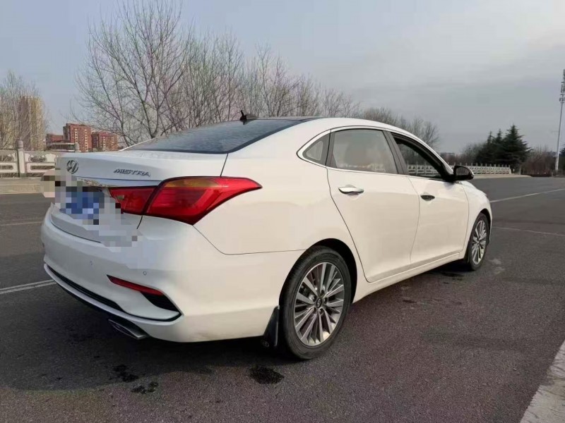 青岛20年现代名图7