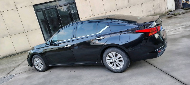 宜春22年日產天籟6