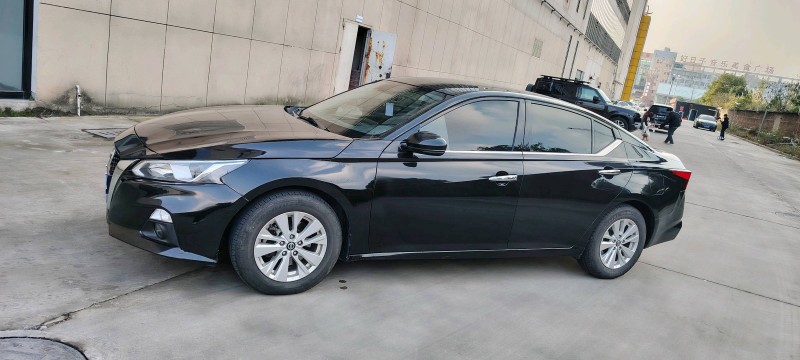 宜春22年日產天籟8