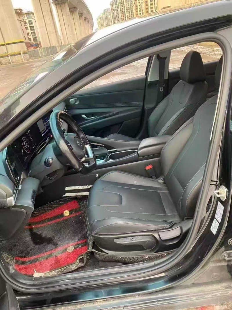 青島21年現代伊蘭特4