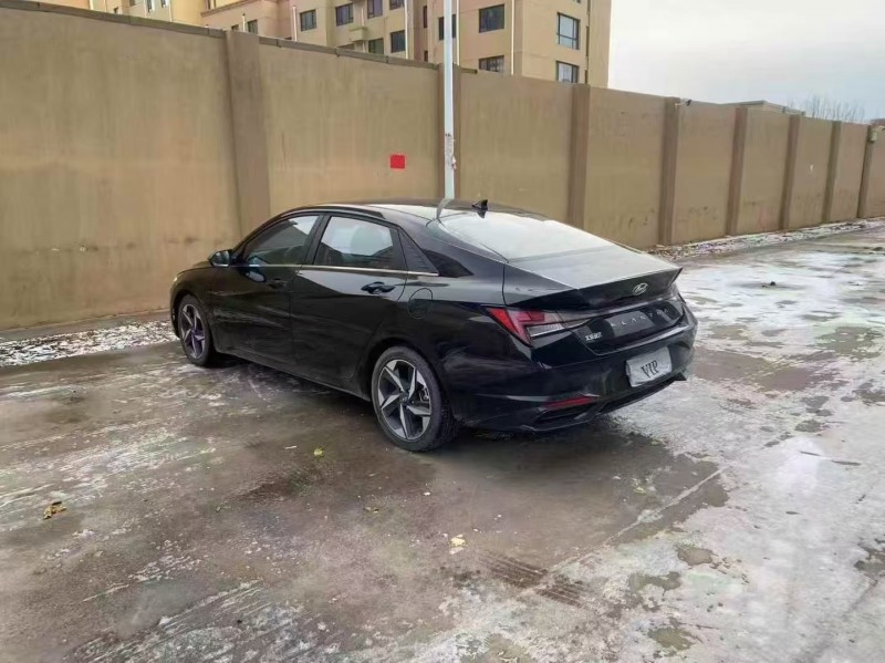 青島21年現代伊蘭特8