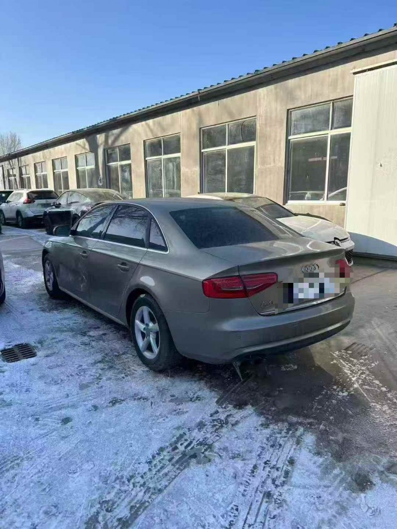 青岛13年奥迪A4L6