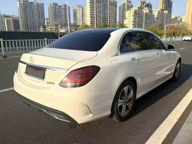 吉安21年奔驰C9