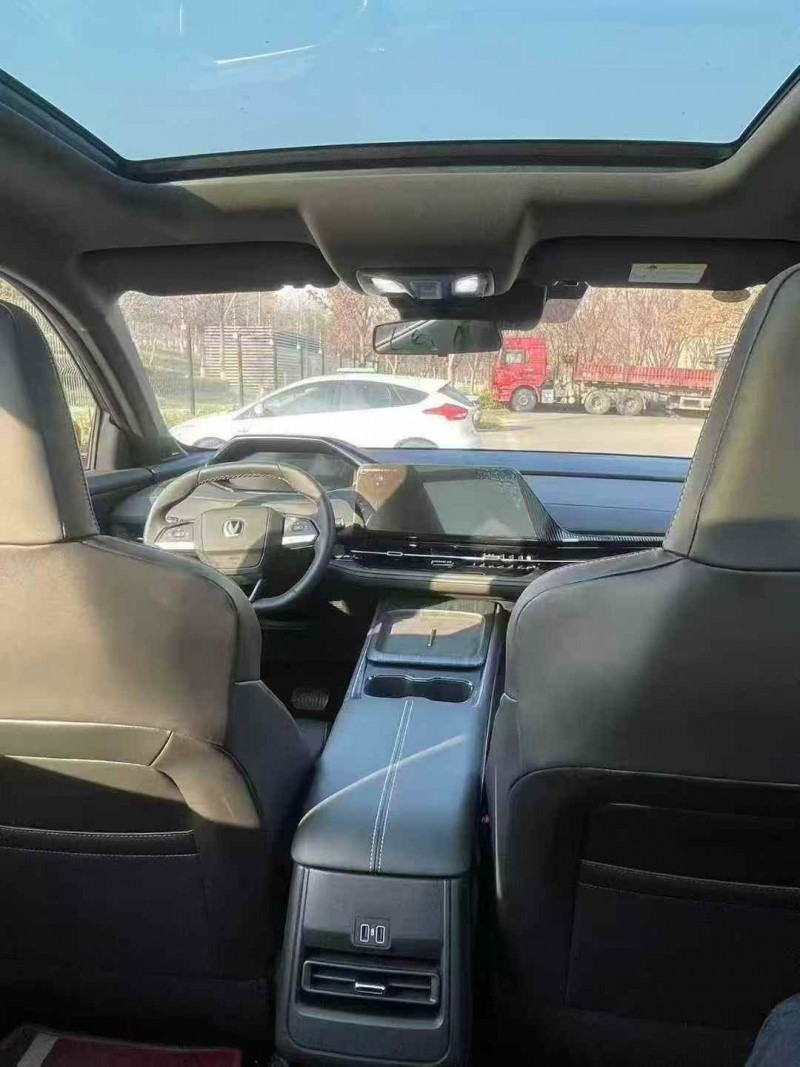 济宁25年长安汽车CS556