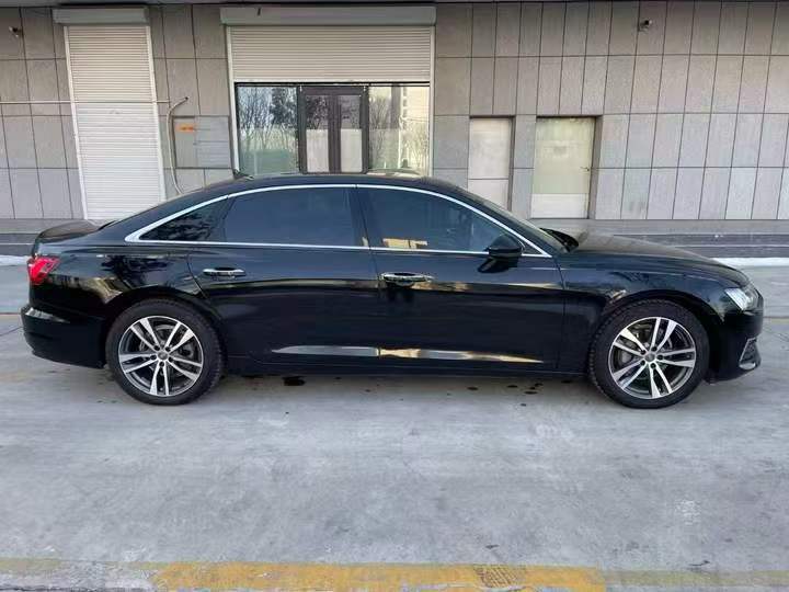 济宁19年奥迪A6L8