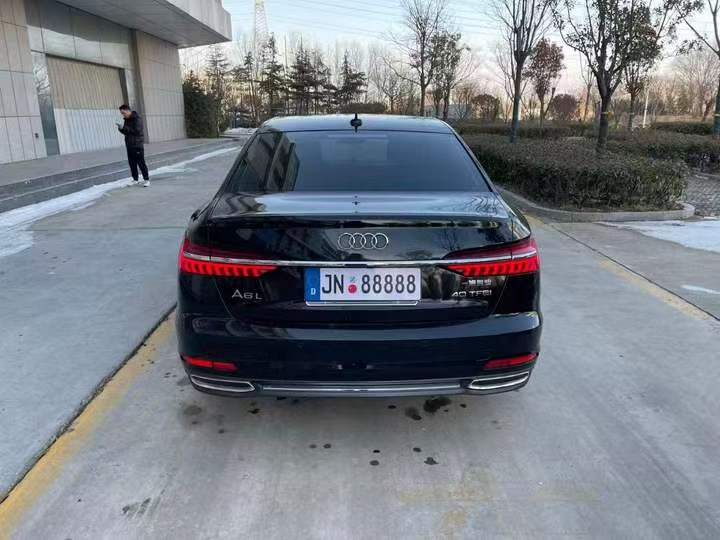 济宁19年奥迪A6L9