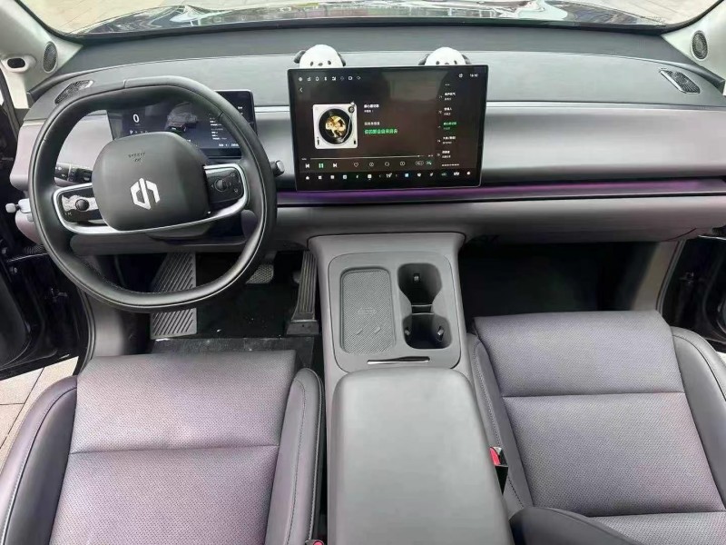 佛山25年零跑汽车C165