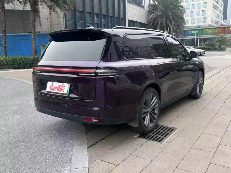 佛山25年零跑汽车C168