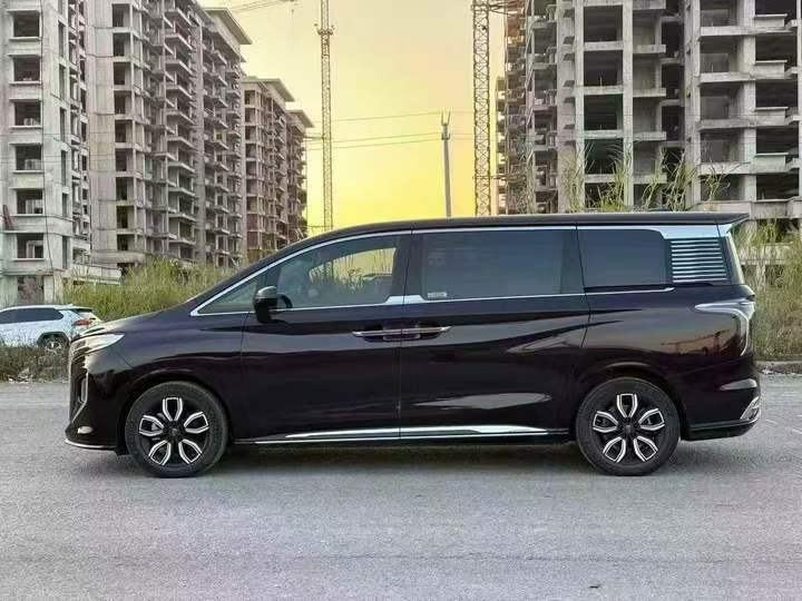 桂林23年紅旗HQ96