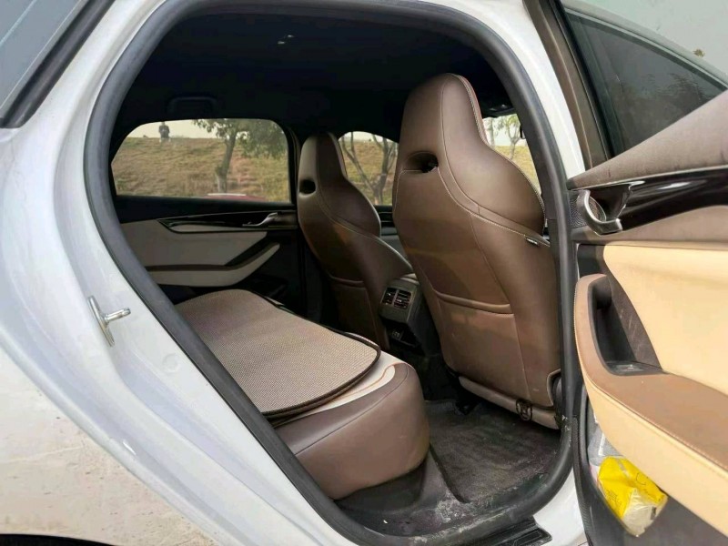 重庆24年比亚迪秦11