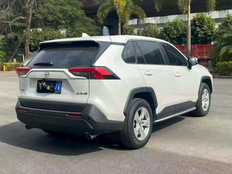 龙岩24年丰田RAV4荣放8
