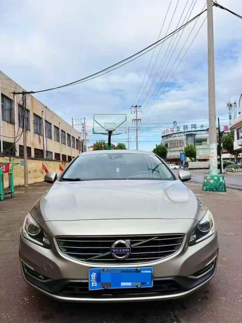 济宁16年沃尔沃S60L1
