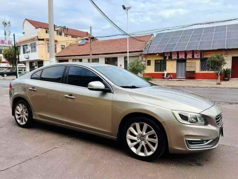 济宁16年沃尔沃S60L3