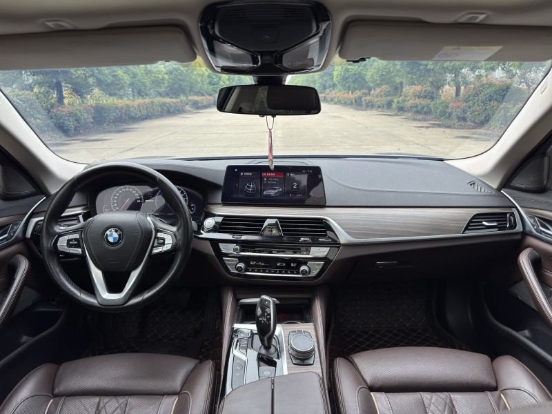 盐城19年宝马5系9