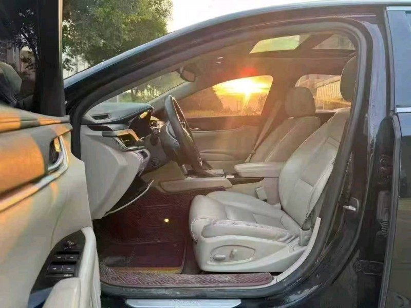 成都17年凯迪拉克XTS9