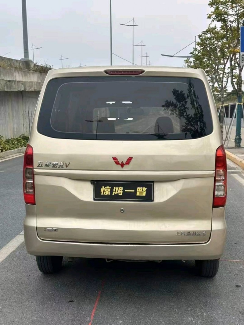 广州20年五菱汽车宏光4