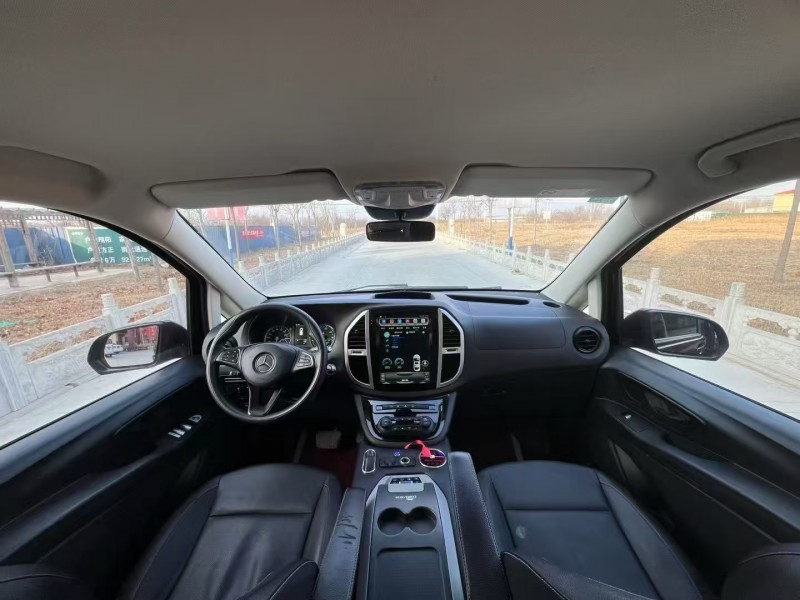 沧州19年奔驰威霆5