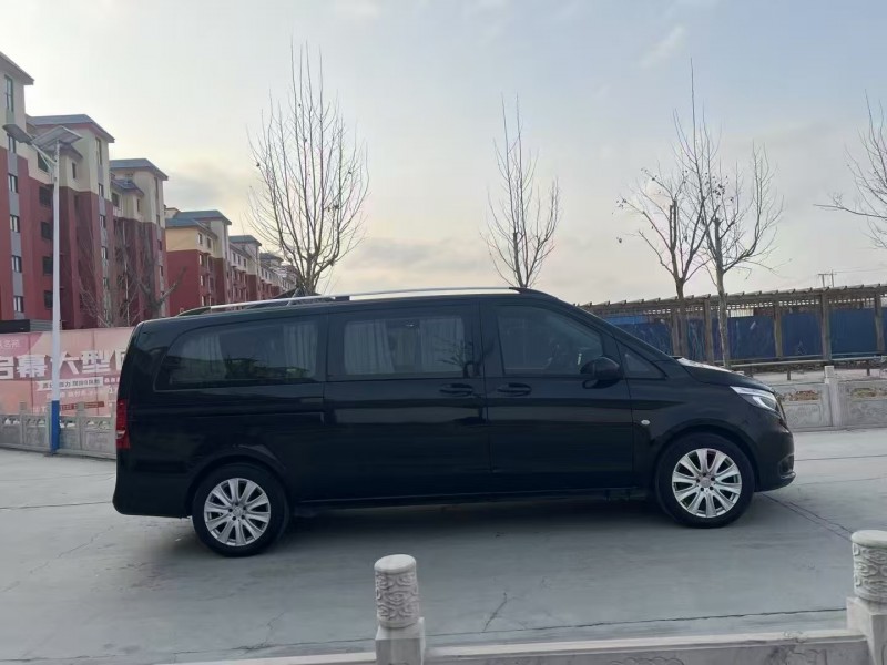 沧州19年奔驰威霆7