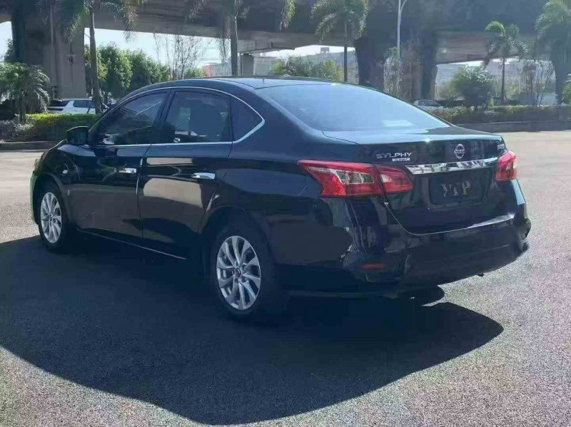 龙岩23年日产轩逸6