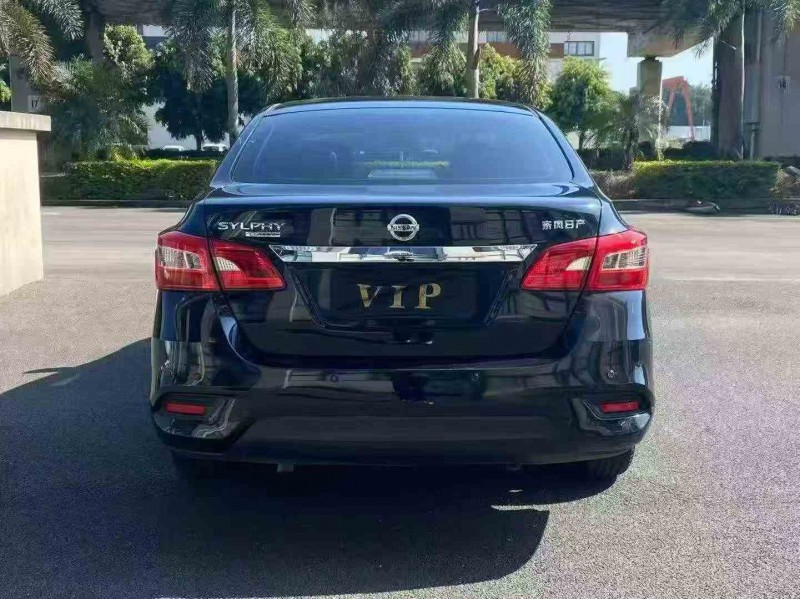 龙岩23年日产轩逸8