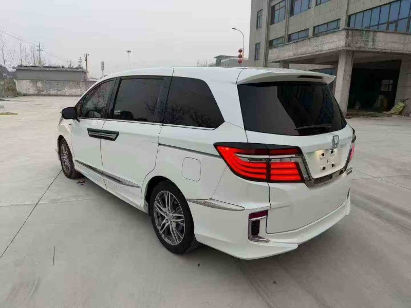 无锡21年本田艾力绅8