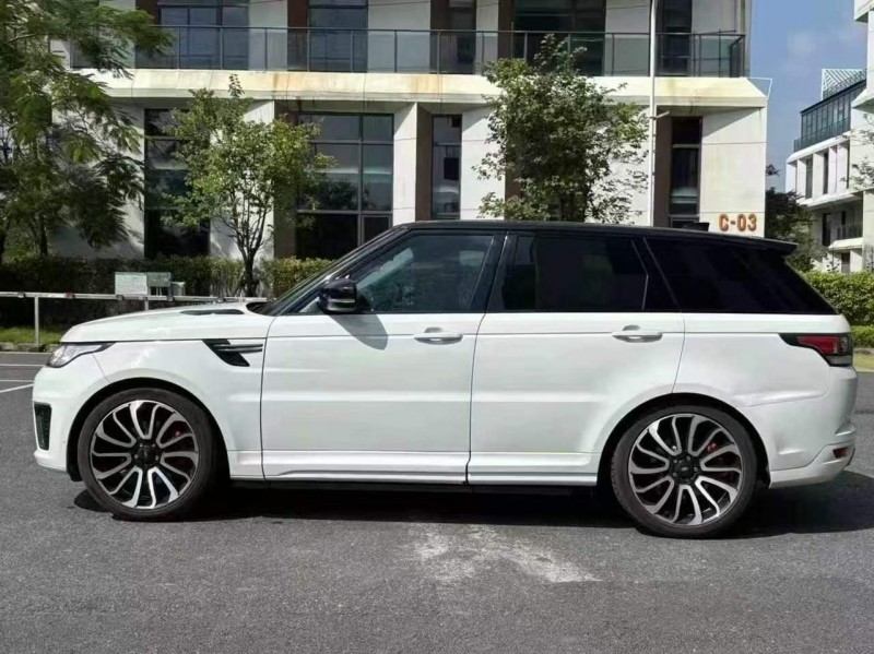 广州17年路虎揽胜运动8