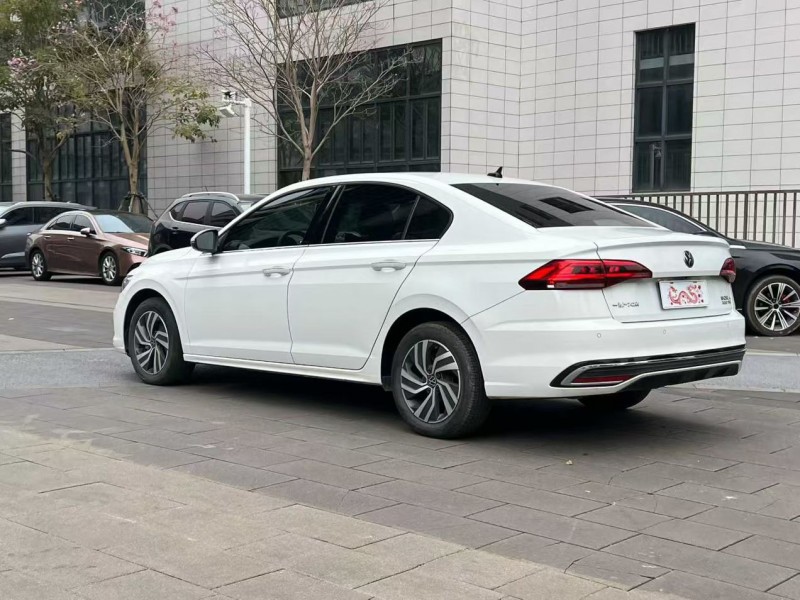 佛山22年大众宝来7