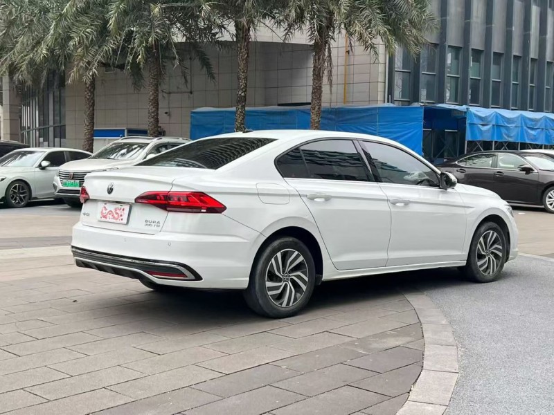 佛山22年大众宝来8