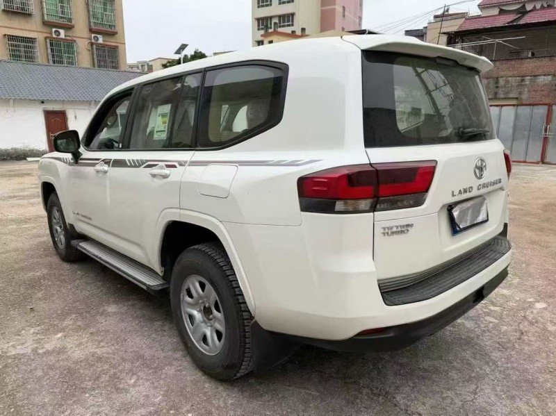 广州25年丰田兰德酷路泽3