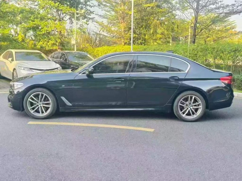 广州20年宝马5系8