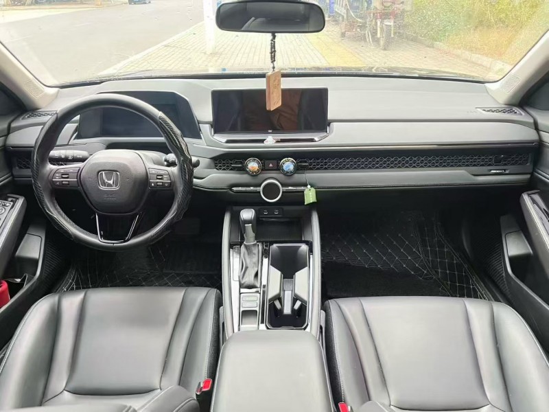 宜春25年本田雅阁3