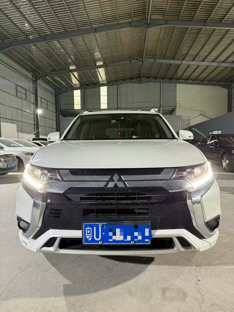 深圳23年三菱欧蓝德1