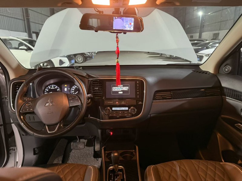 深圳23年三菱欧蓝德6