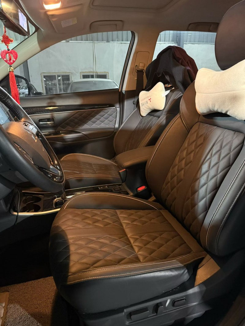 深圳23年三菱欧蓝德7