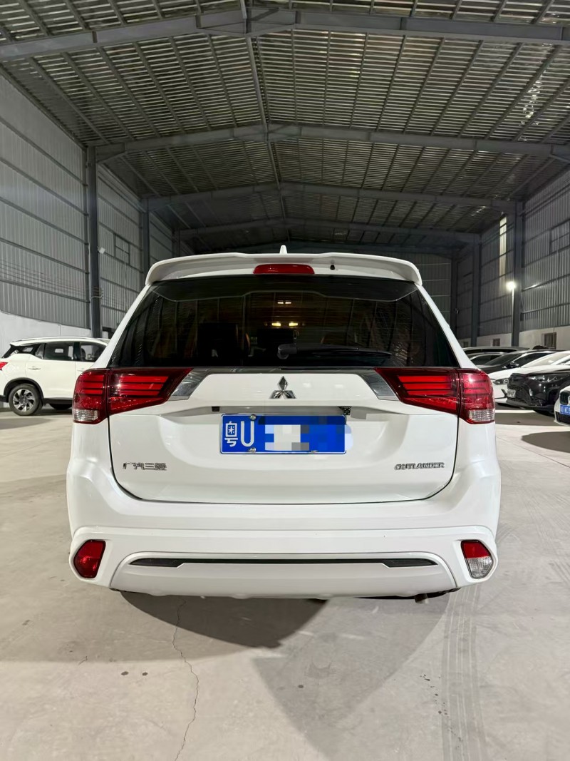 深圳23年三菱欧蓝德9