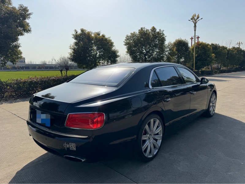 盐城16年宾利飞驰8