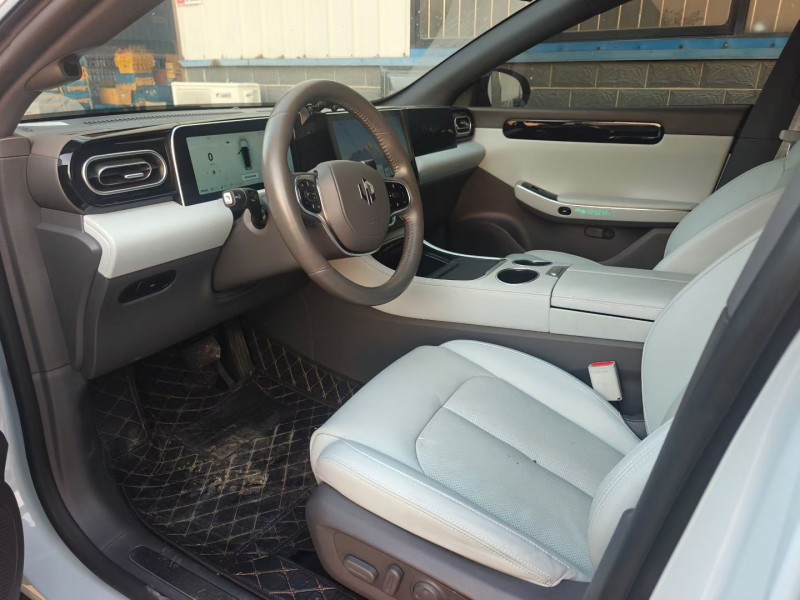 长沙24年零跑汽车C013