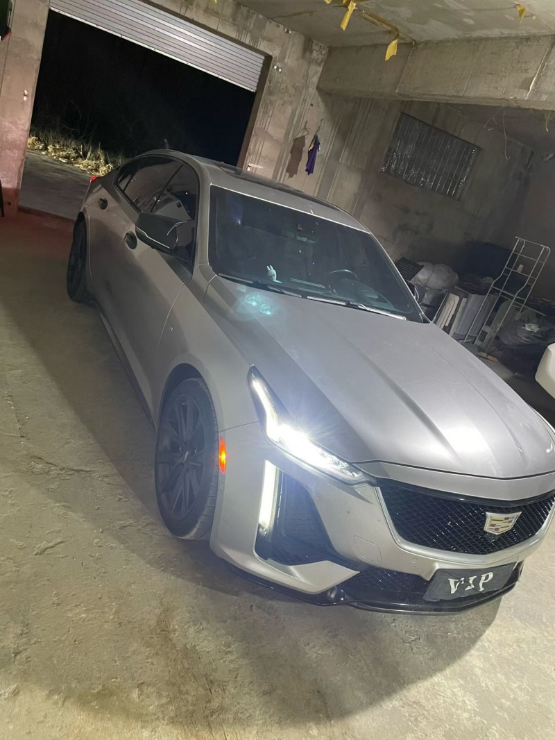临沂20年凯迪拉克CT52