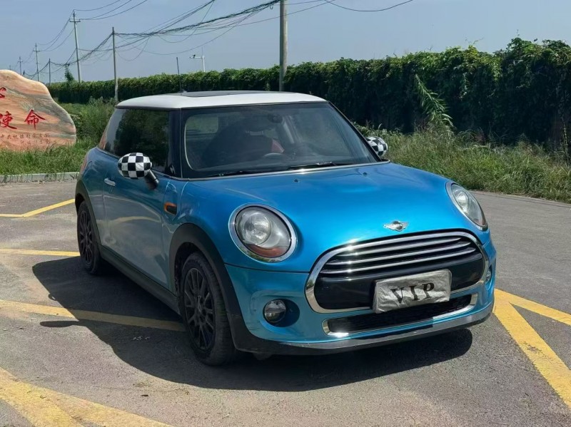 新乡16年宝马迷你2