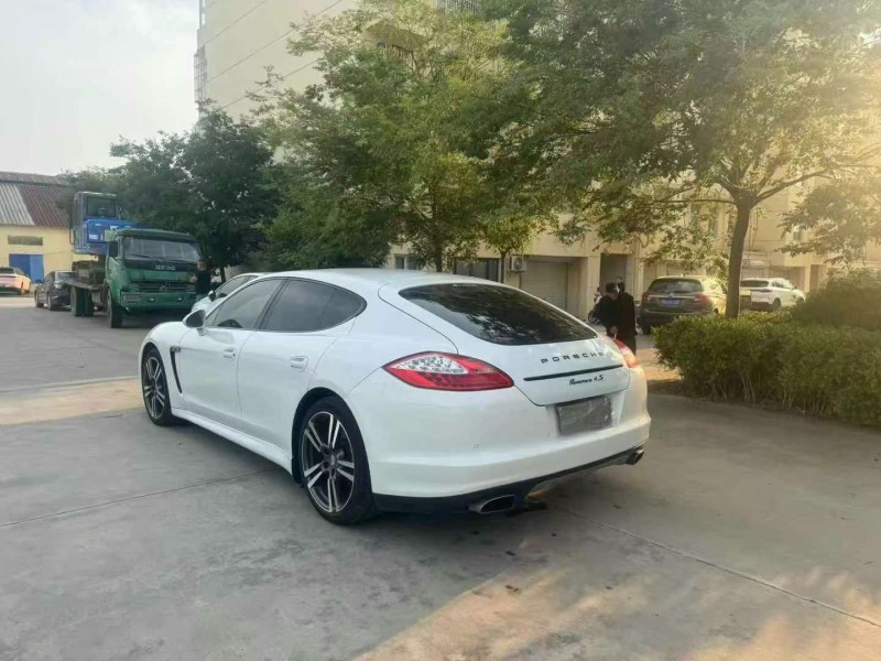 徐州13年保时捷帕拉梅拉4
