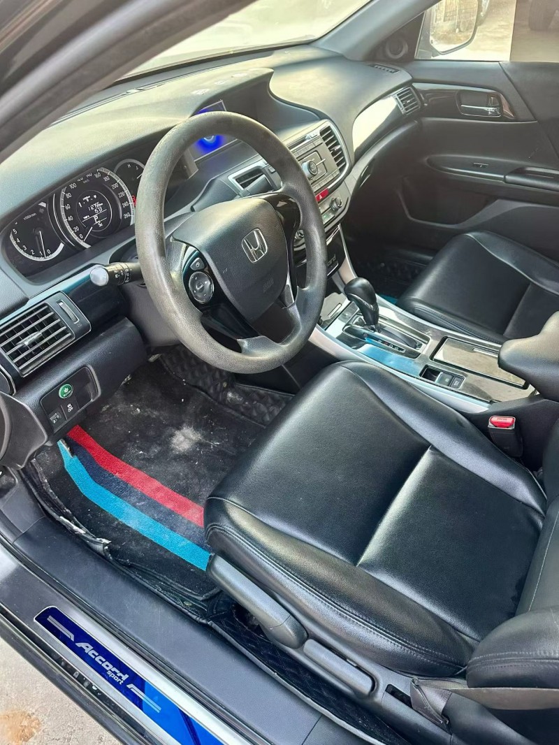 临沂18年本田雅阁4