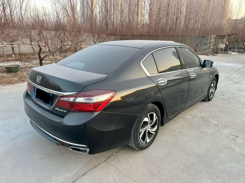 临沂18年本田雅阁8