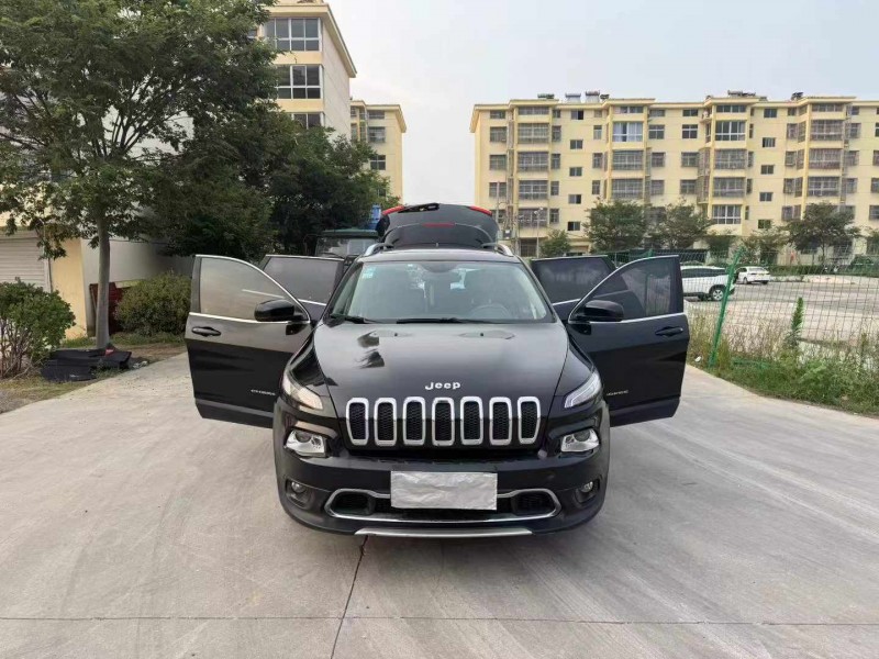 徐州17年Jeep自由光7
