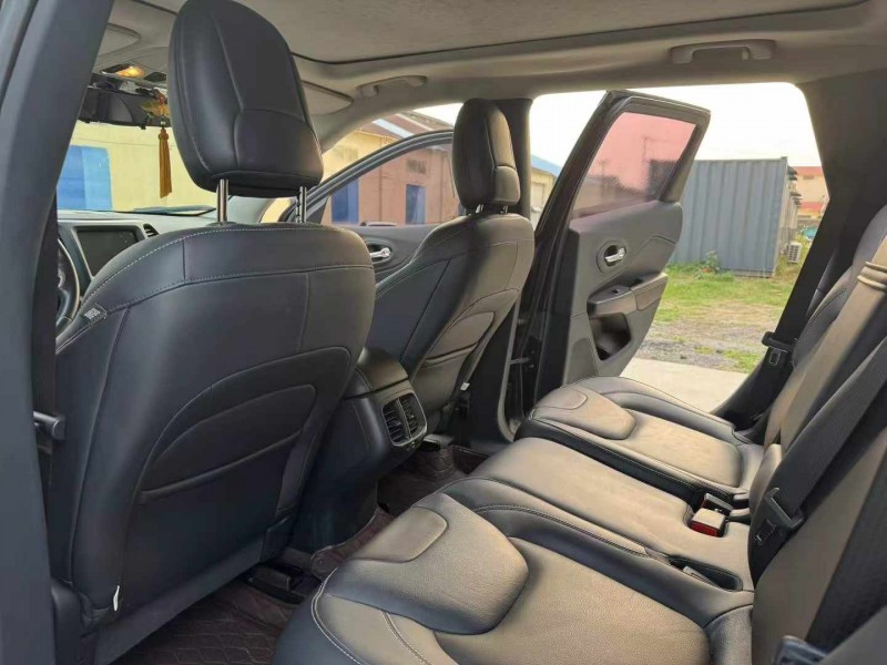 徐州17年Jeep自由光8